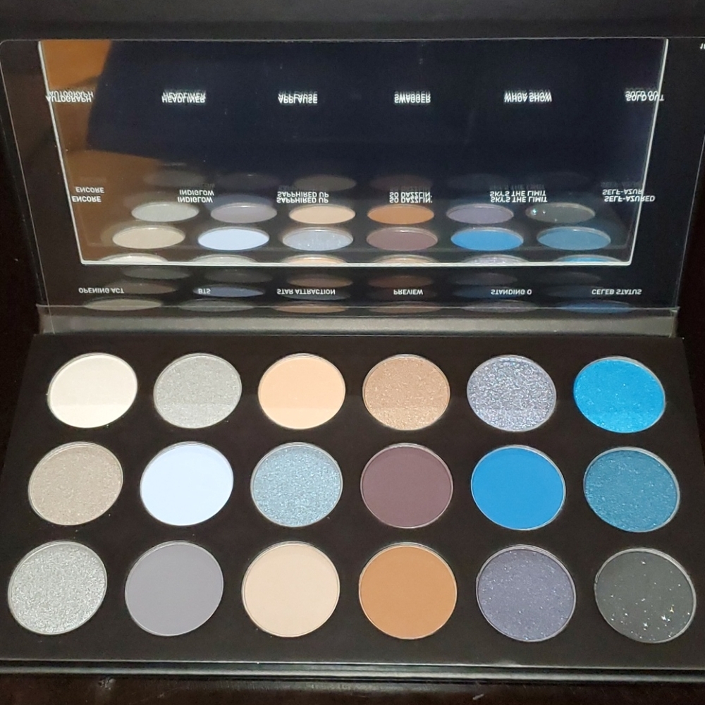Morphe eyeshadow palette